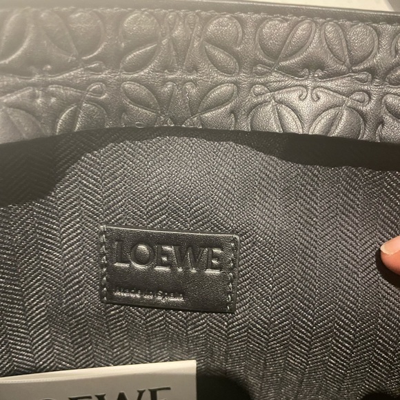 Loewe T pouch - Picture 4 of 9